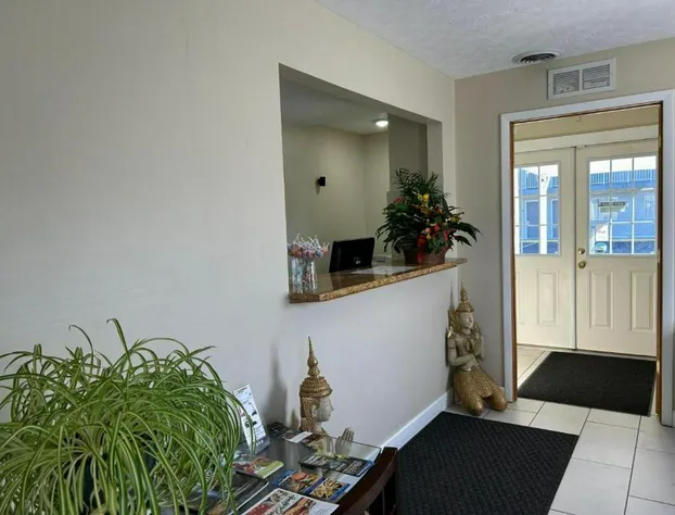 Lake Logan Inn Capital O Ohio hotel detail image 4