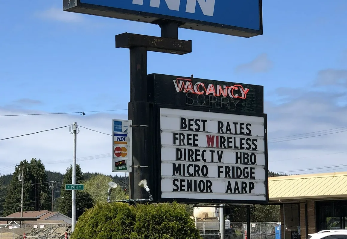 Best Budget Inn hotel hero