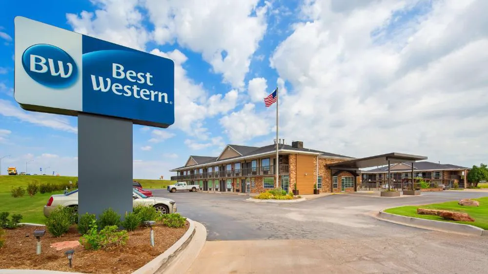 Best Western El Reno hotel hero