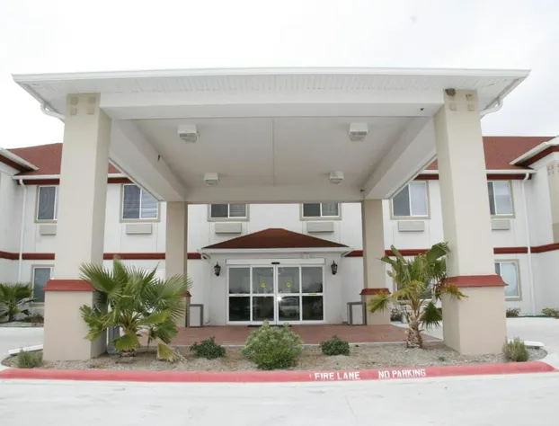 Budget Host Inn & Suites hotel detail image 2