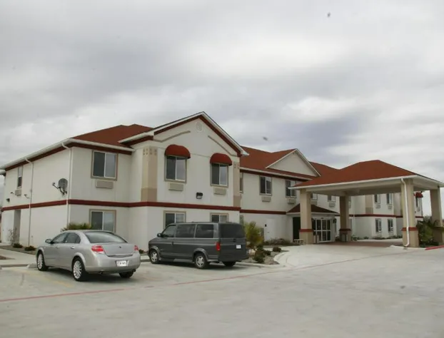 Budget Host Inn & Suites hotel detail image 1