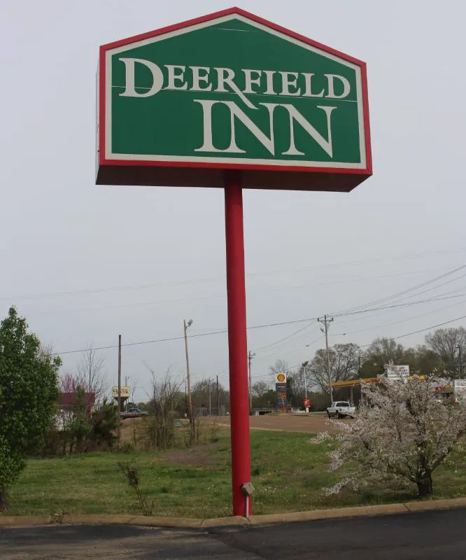 Deerfield Inn hotel hero