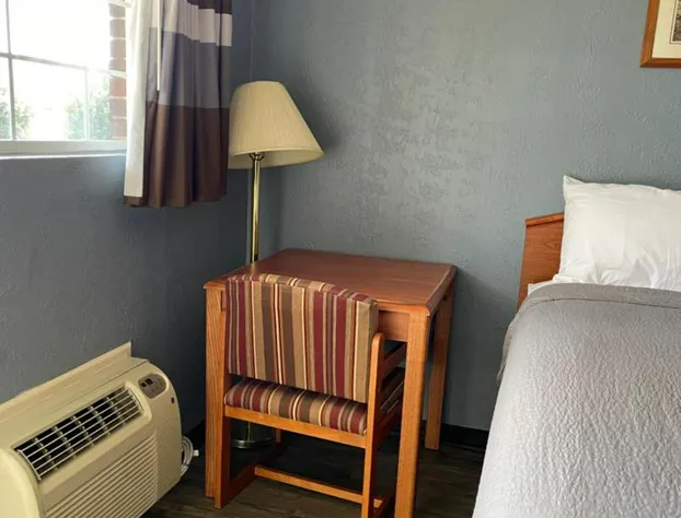 Deerfield Inn hotel detail image 4