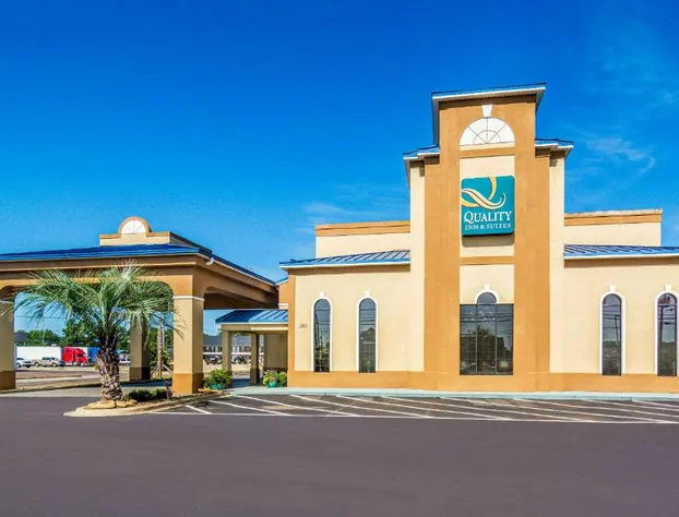 Quality Inn & Suites Lake City hotel detail image 1