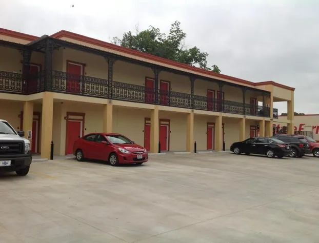 Executive Inn and Suites Jefferson hotel detail image 1