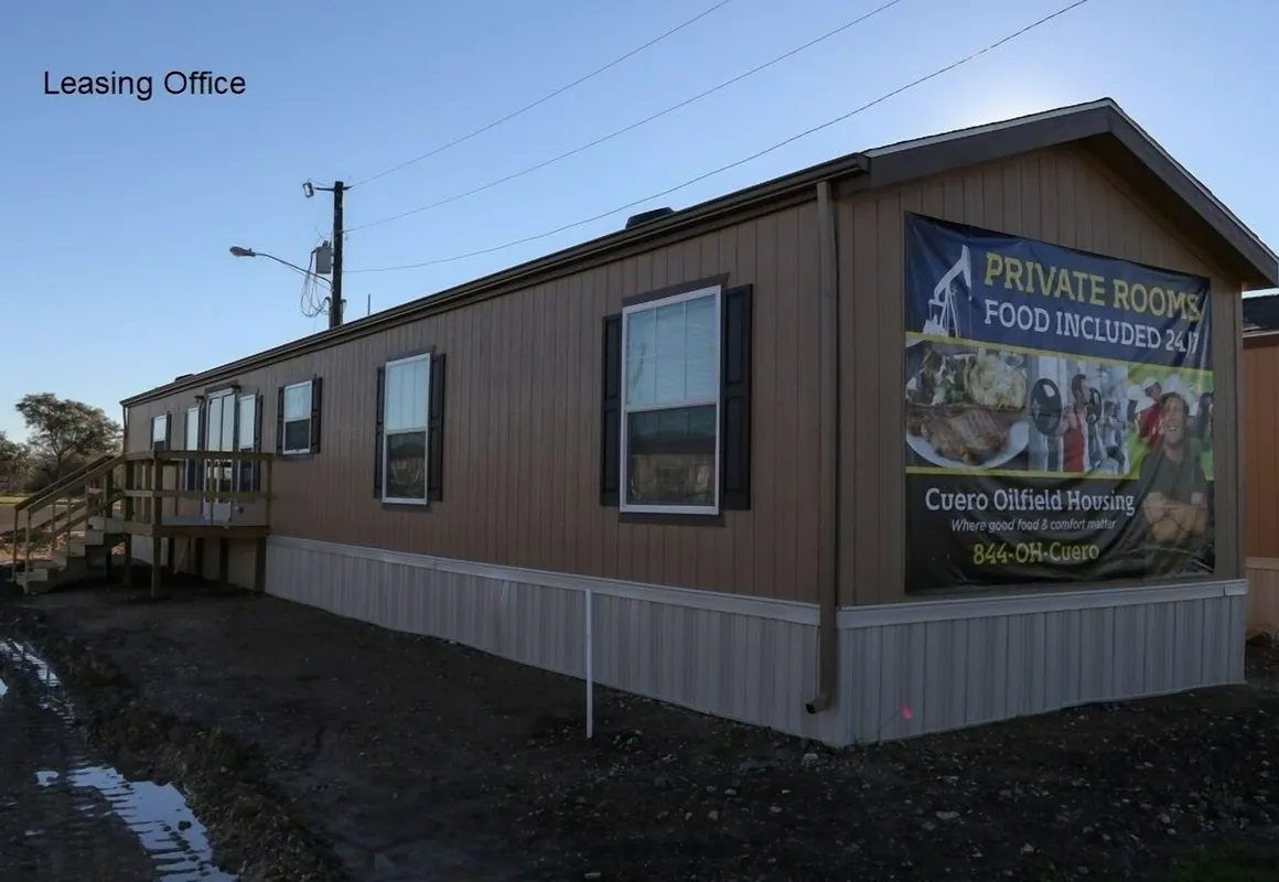 Cuero Oilfield Housing hotel hero