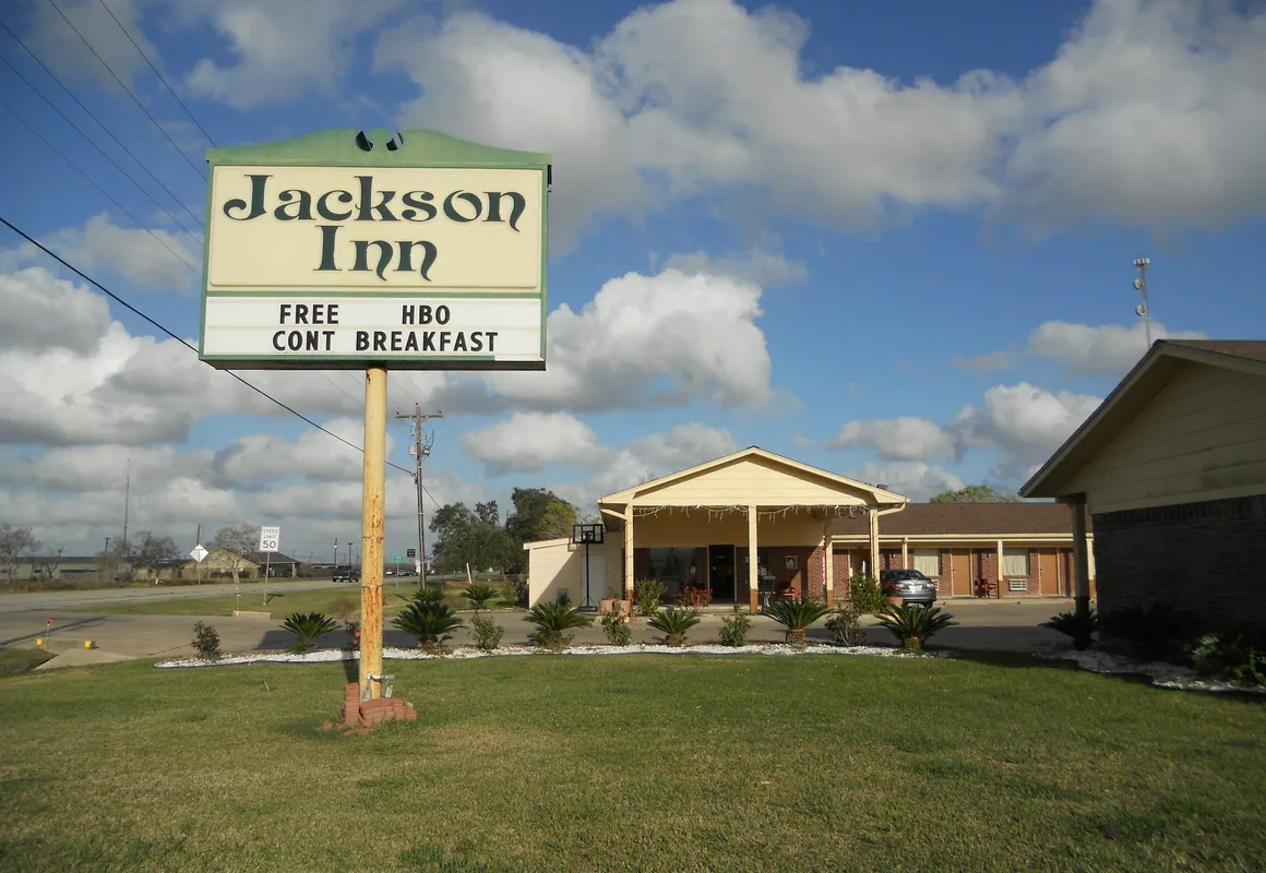 Jackson Inn hotel hero