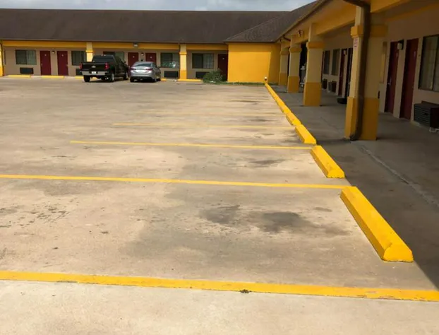 Los Fresnos Inn and Suites hotel detail image 2