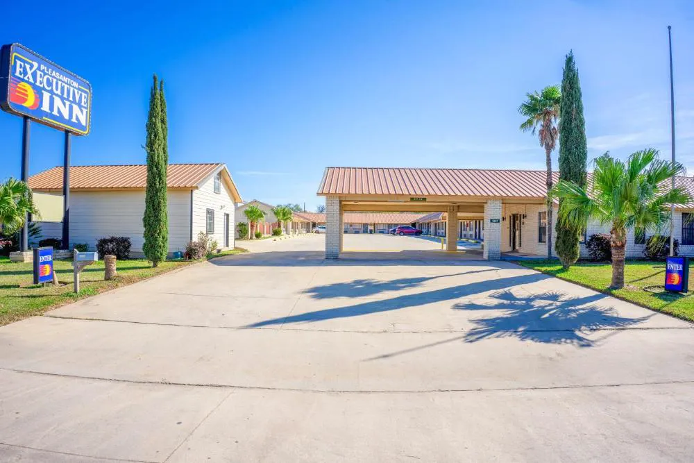 Pleasanton Executive Inn By OYO hotel hero