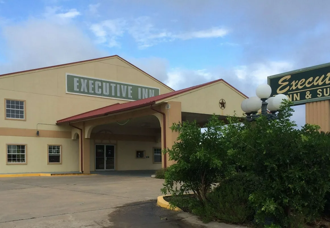 Executive Inn & Suites Schulenburg hotel hero