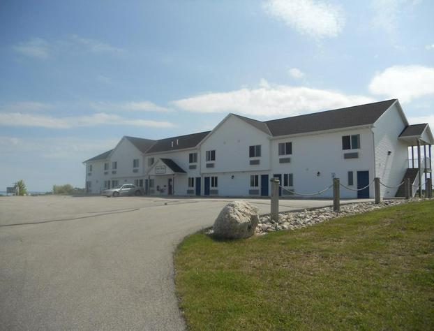 Coho Motel and Suites hotel detail image 3
