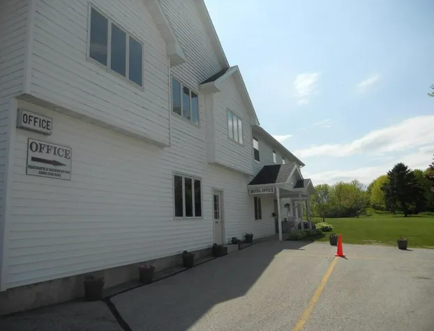 Coho Motel and Suites hotel detail image 1