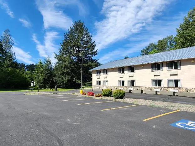 Crest Trail Lodge hotel detail image 1