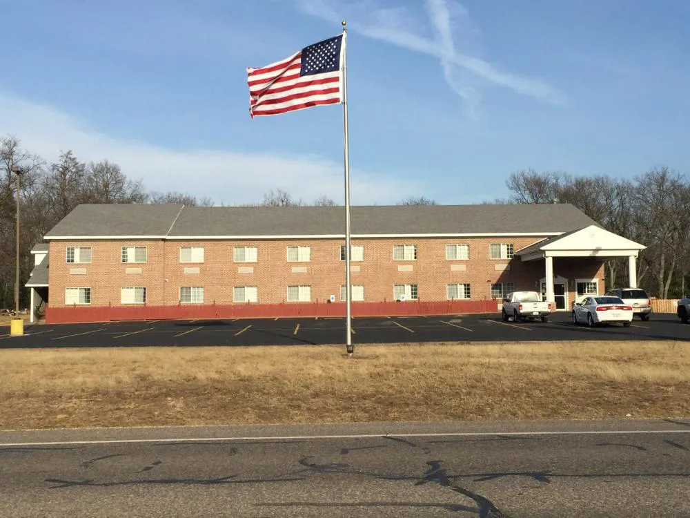 Adams Inn hotel hero