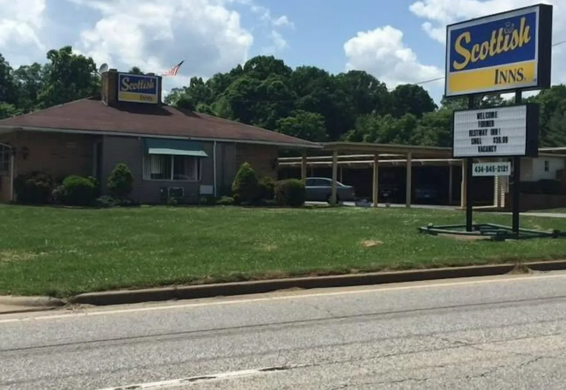 Scottish Inn hotel hero