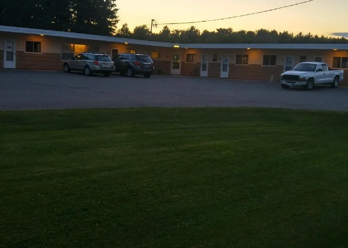 Prairie Motel hotel hero