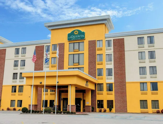 La Quinta Inn & Suites by Wyndham Elkview - Charleston NE hotel detail image 2