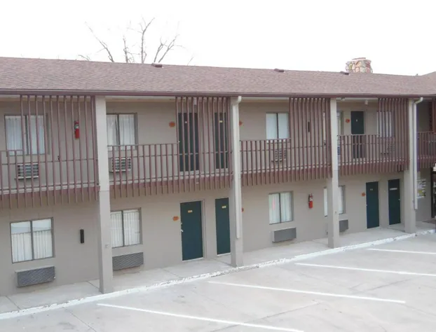 Bear Lodge Motel hotel detail image 3
