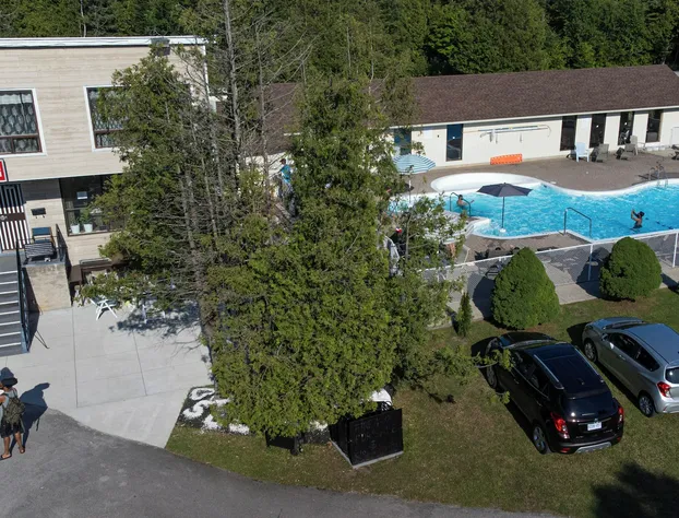 Sauble Beach Lodge hotel detail image 4