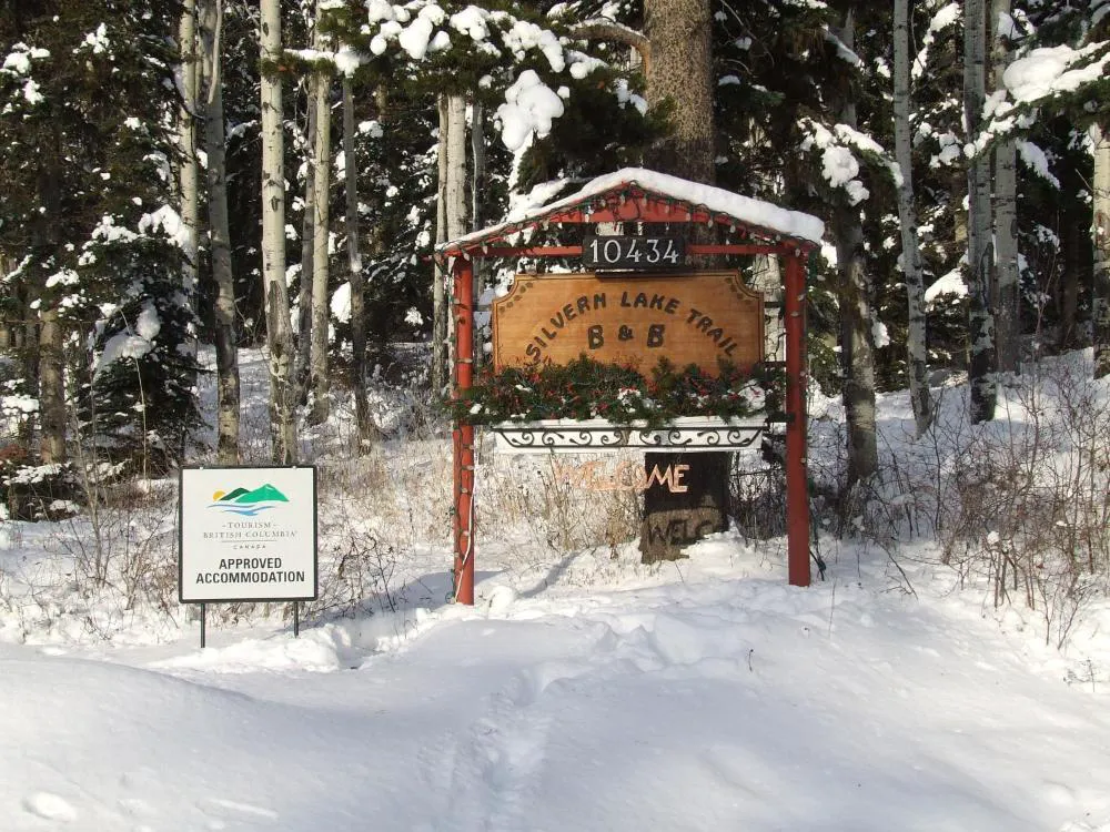 Silvern Lake Trail Bed & Breakfast hotel hero