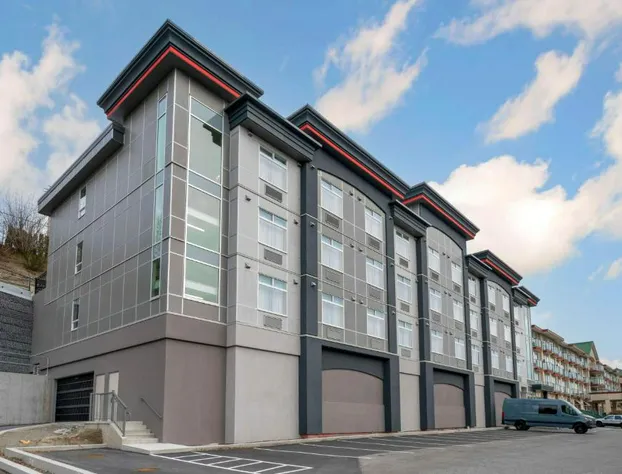 Best Western Plus Mission City Lodge hotel detail image 2