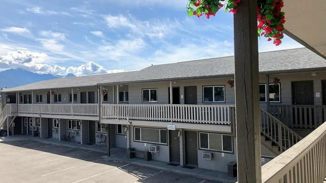 The Canterbury Inn of Downtown Invermere hotel detail image 2