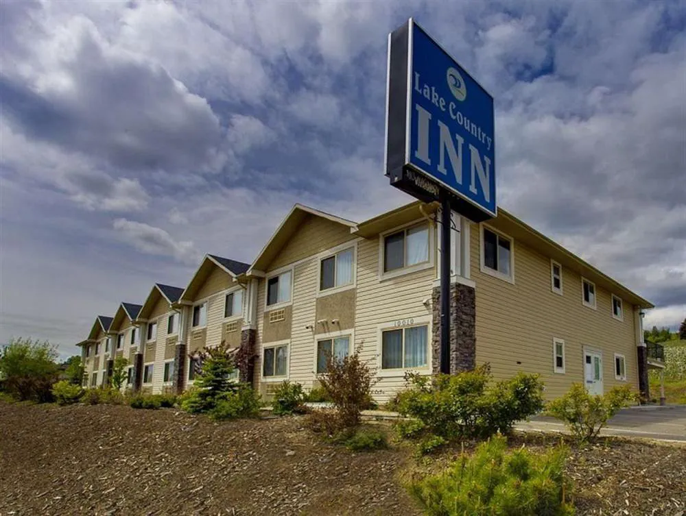 Lake Country Inn hotel hero