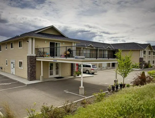 Lake Country Inn hotel detail image 1