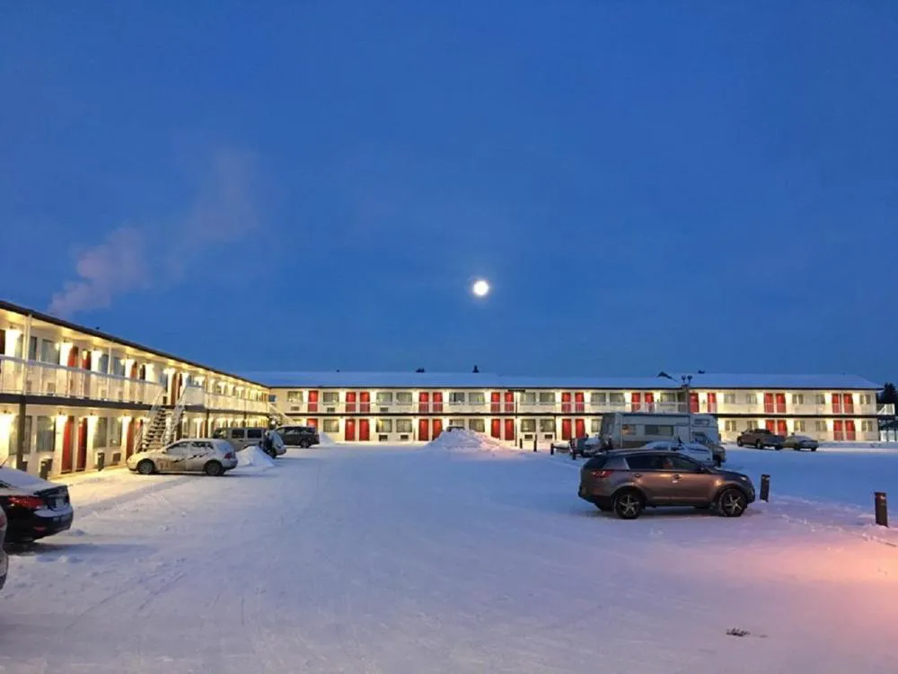 Red Deer Inn & Suites hotel hero