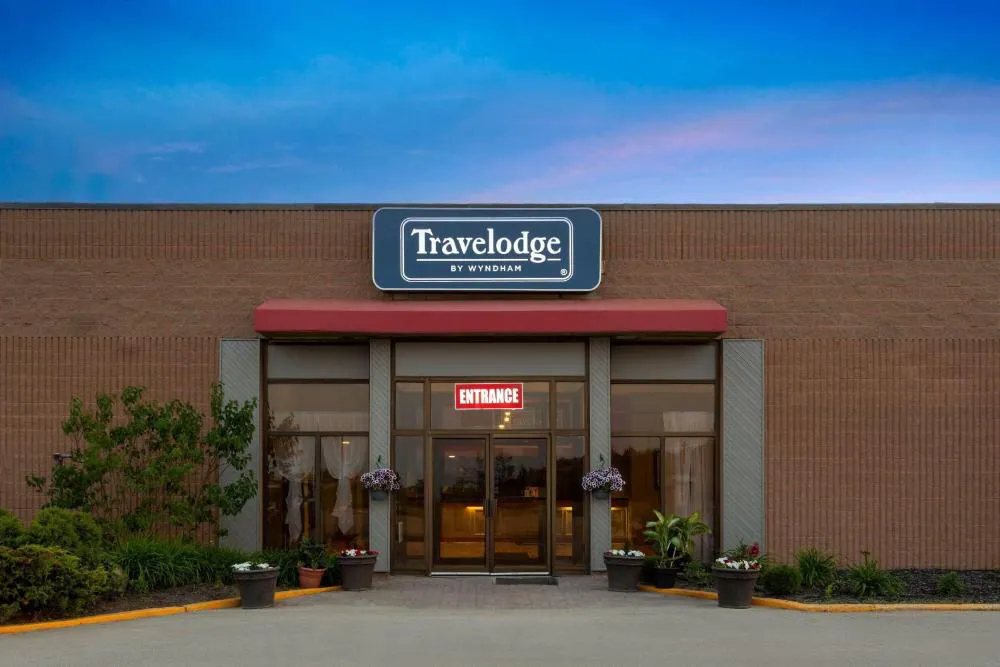 Travelodge by Wyndham Lindsay hotel hero