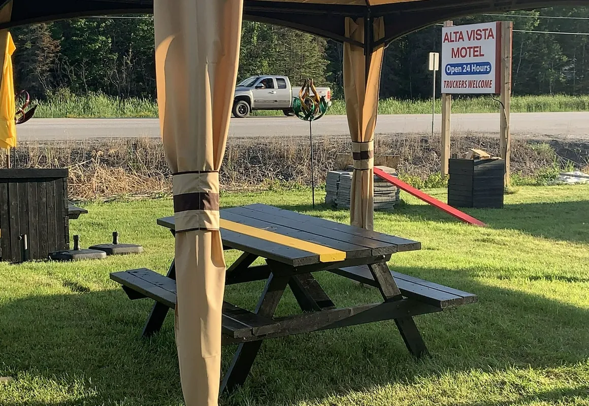 Alta Vista Motel hotel hero