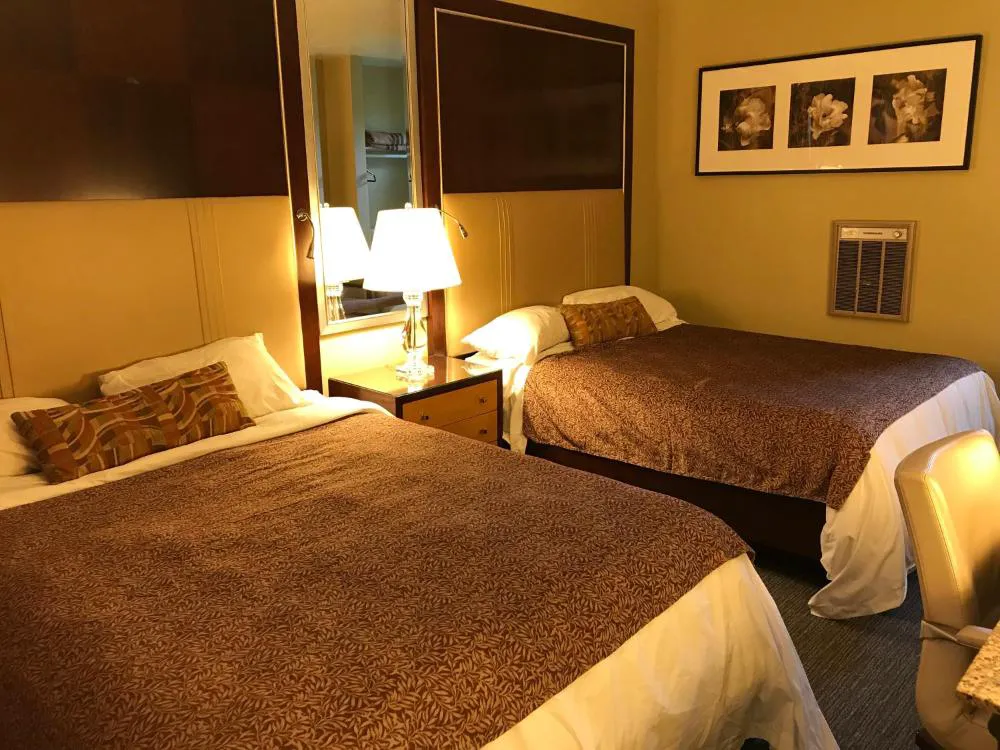 Cardinal Court Motel hotel hero