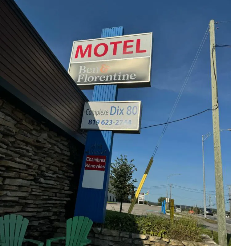 Complexe DIX80 Hôtellerie et Restaurant hotel hero