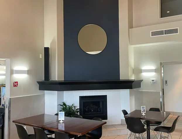 Super 8 by Wyndham Sainte Agathe Des Monts hotel detail image 3