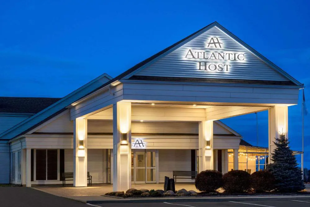 Atlantic Host Hotel, Trademark Collection by Wyndham hotel hero