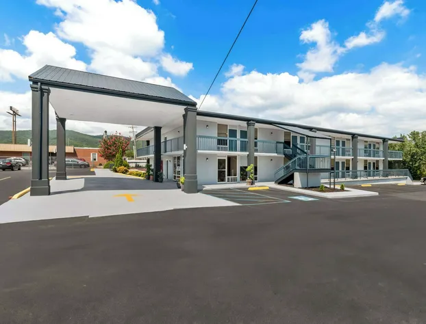 Rodeway Inn Dalton South hotel detail image 2