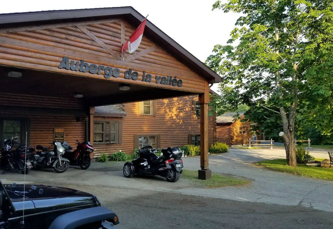 Auberge de la Vallée hotel hero