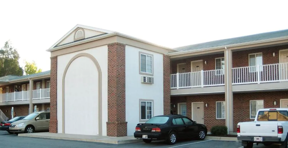 Affordable Suites Burlington hotel hero