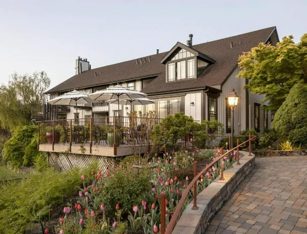 Le Petit Pali St. Helena hotel detail image 1