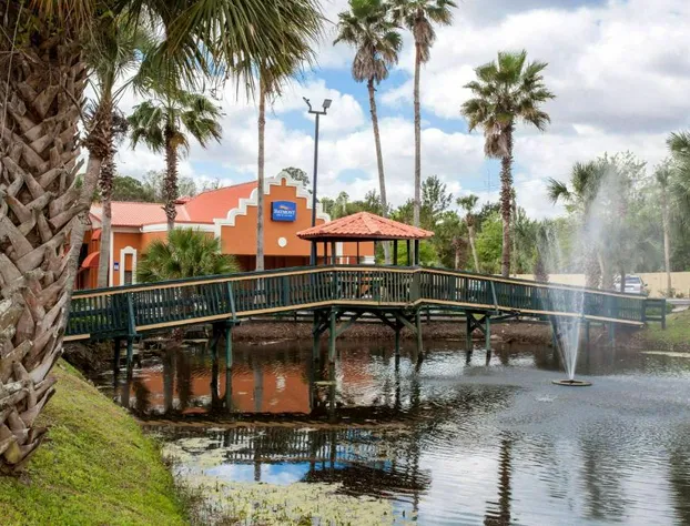 Baymont by Wyndham Lake City I-75 hotel detail image 3