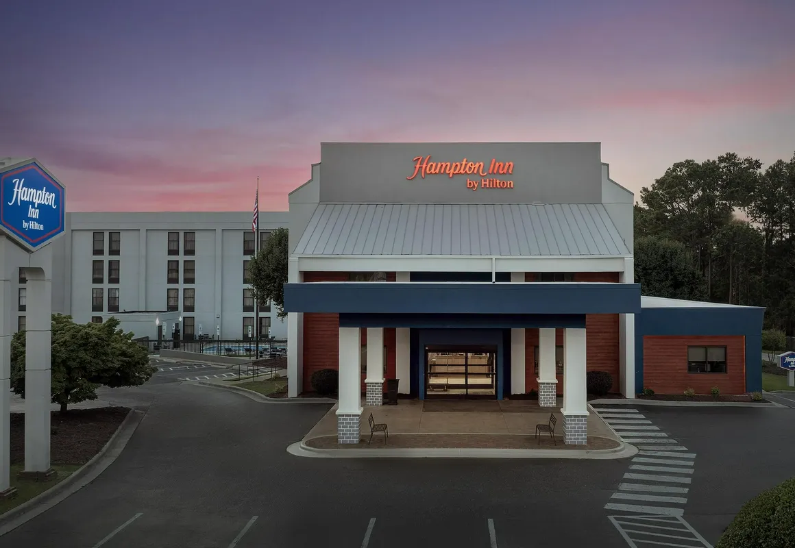 Hampton Inn Fayetteville Fort Bragg hotel hero