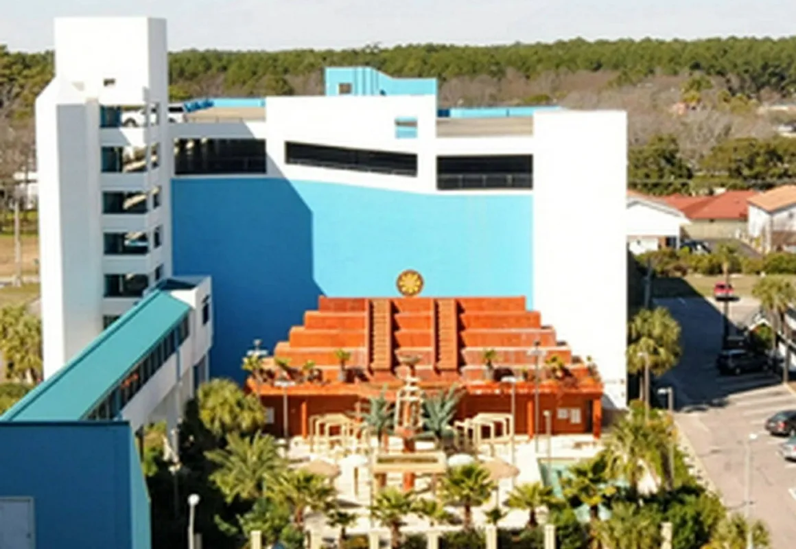 Landmark Resort By Elliott Beach Rentals hotel hero