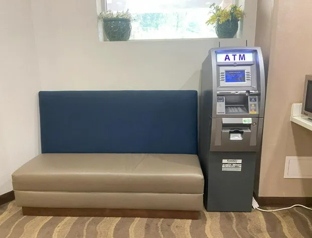 Red Roof Inn Pittsburgh - McKnight Rd hotel detail image 1