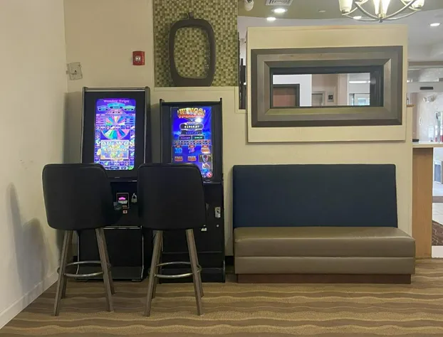 Red Roof Inn Pittsburgh - McKnight Rd hotel detail image 2