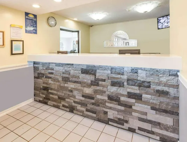 Days Inn by Wyndham Kent - Akron hotel detail image 2