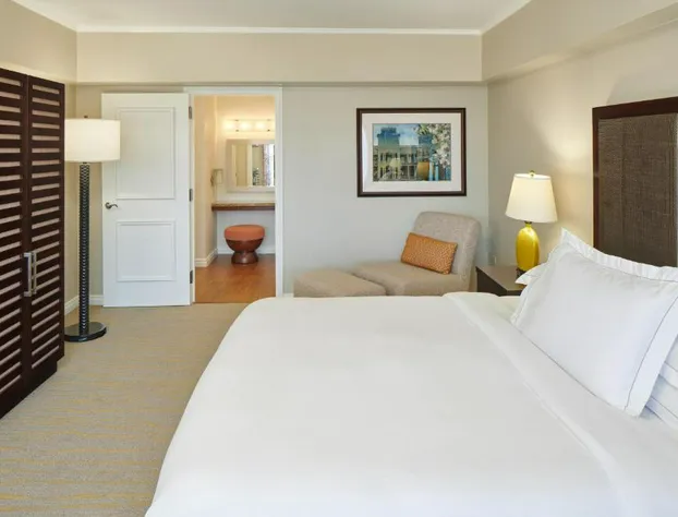 Hilton Grand Vacations Club at Hilton Hawaiian Village hotel detail image 4