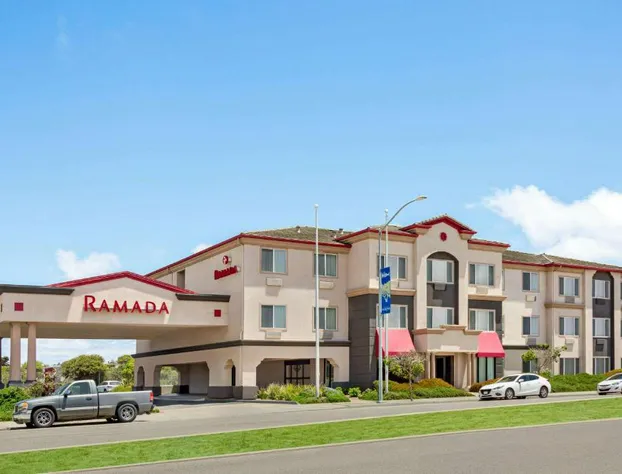 Ramada by Wyndham Marina hotel detail image 1