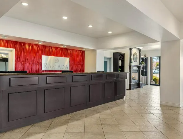 Ramada by Wyndham Marina hotel detail image 2