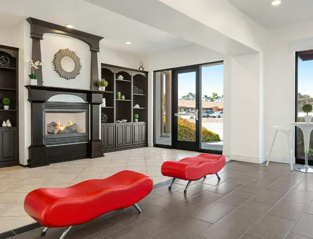 Ramada by Wyndham Marina hotel detail image 4