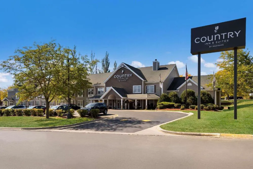 Country Inn & Suites by Radisson, Freeport, IL hotel hero